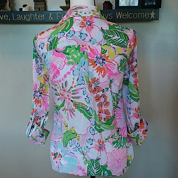 Lilly Pulitzer for target Nosey Posie button up sm - Picture 4 of 8